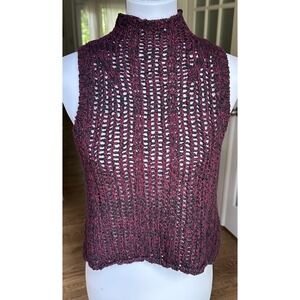 Hollister Women's Knit Crop Top Red and Black With Split Back